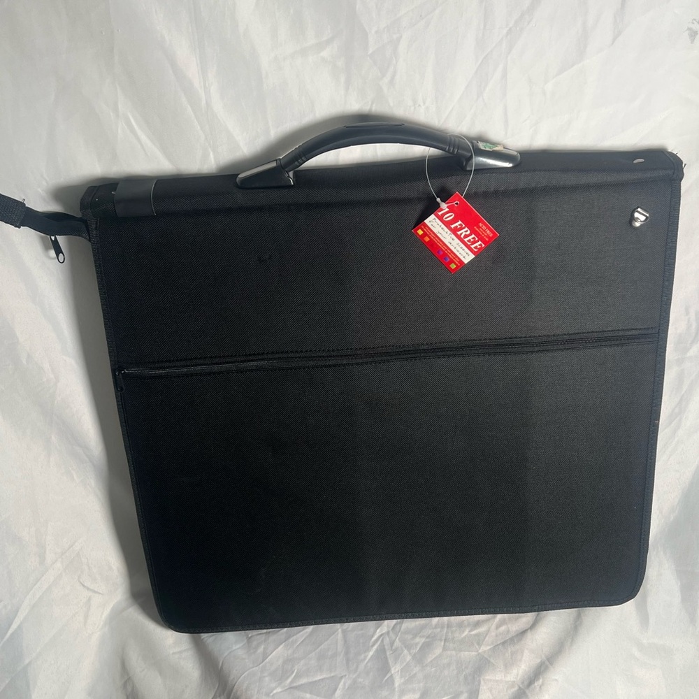 17” x 19 “ - Black Nylon Presentation Case -Designed fie 14” x 17” Sheets - NWT